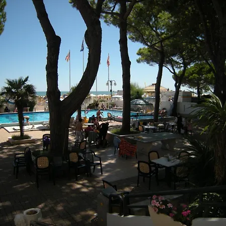 Hotel Ambasciatori Palace 4*