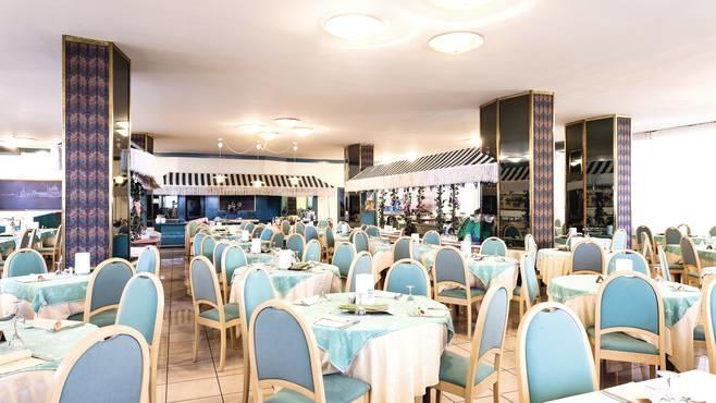 Hotel Ambasciatori Palace 4*